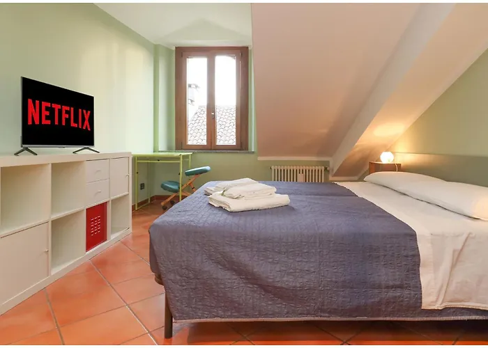 Апартаменты Moleview Nest On The Rooftops Wifi Ac *